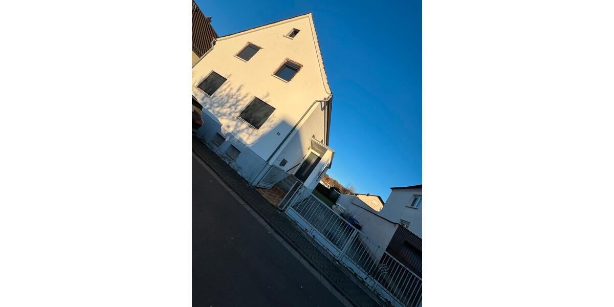 Einfamilienhaus Staufenberg - 2 Zimmer, 120 m&sup2;, 1.400&euro; | Angebot:25964506