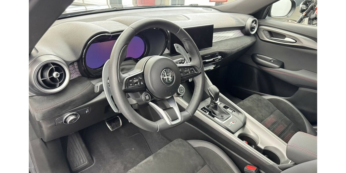 Alfa Romeo Tonale 1.5 VGT Veloce 48 V Hybrid LED 3.300 km 29.990 &euro; Lich 35423