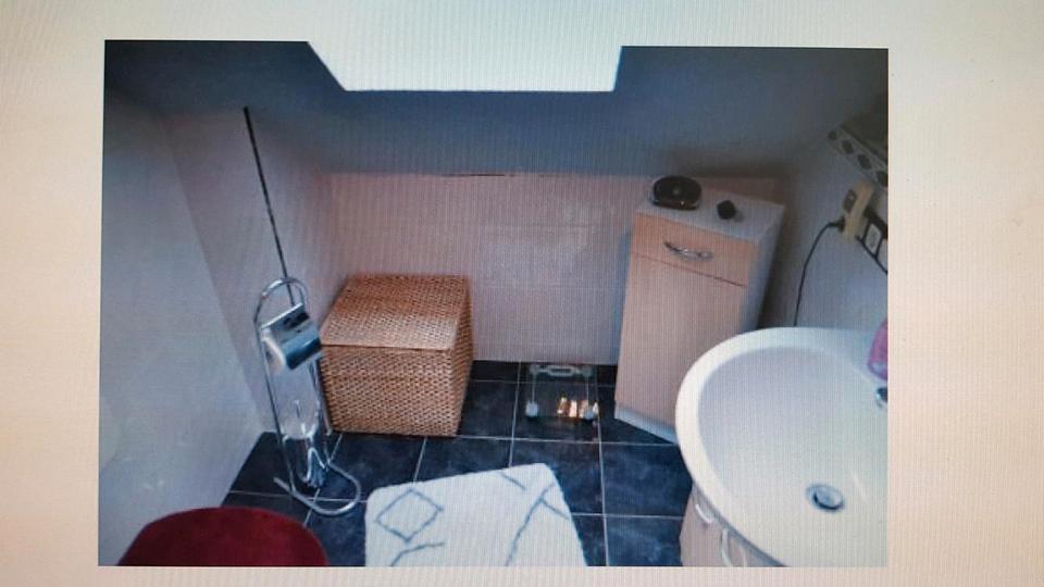 Dachgeschoßwohnung Butzbach - 3 Zimmer, 65 m&sup2;, 700&euro; | Angebot:25099799