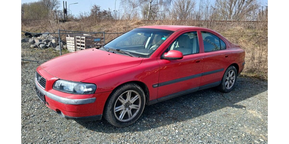 Volvo S60 370.362 km 900 &euro; Wetzlar 35580