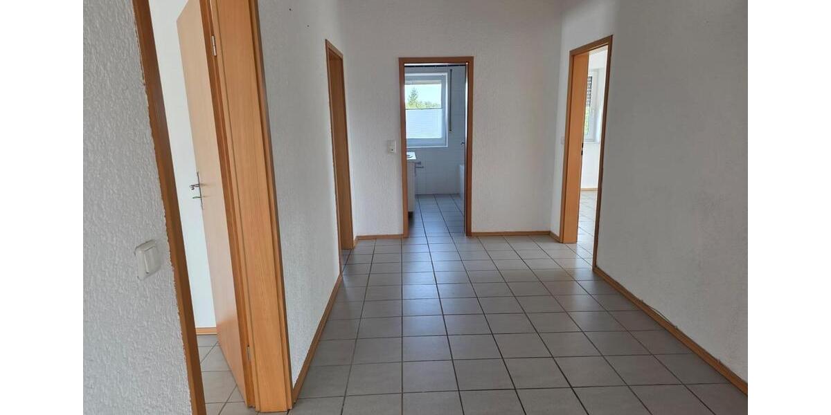 Dachgeschoßwohnung Fronhausen - 3.5 Zimmer, 105 m&sup2;, 1.150&euro; | Angebot:25871868