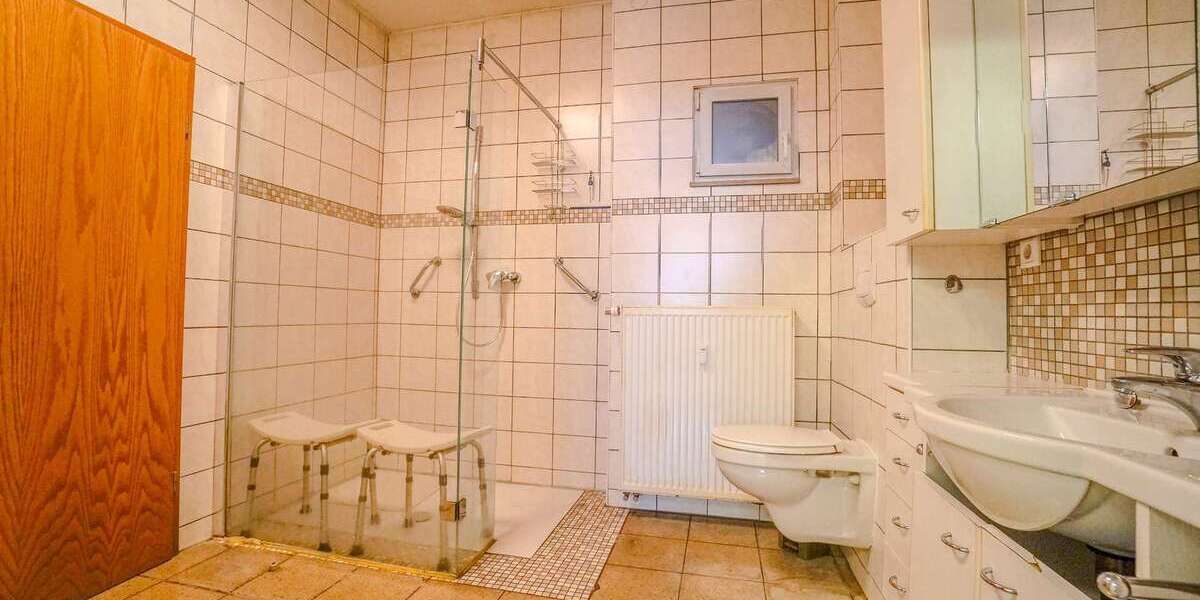 Wohn - und Gewerbeobjekt mit 5 Einheiten in Herborn OT - Mehrfamilienhaus, Wohnhaus Herborn | Angebot:27091203