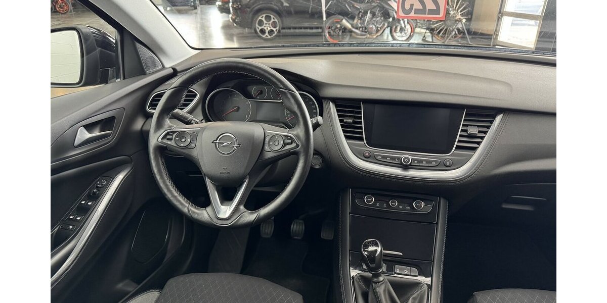 Opel Grandland 1.2 Turbo Innovation Navi Winterpaket 65.200 km 12.680 &euro; Lich 35423