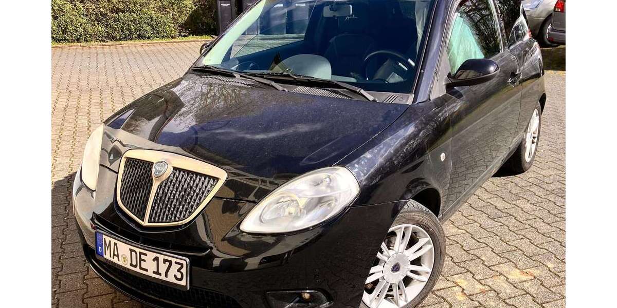 Lancia Ypsilon 248.682 km 1.111 &euro; Hüttenberg 35625