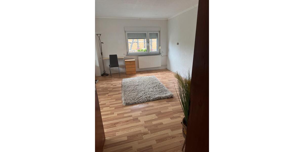 Etagenwohnung Bischoffen - 6 Zimmer, 120 m&sup2;, 1.000&euro; | Angebot:25856376