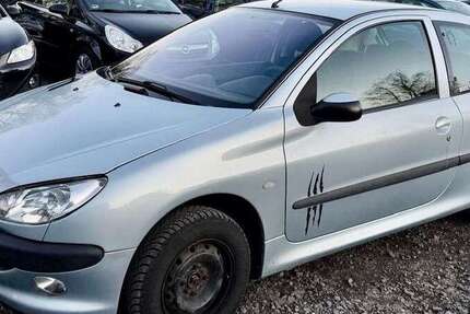 Peugeot 206 150.000 km 900 &euro; Butzbach 35510