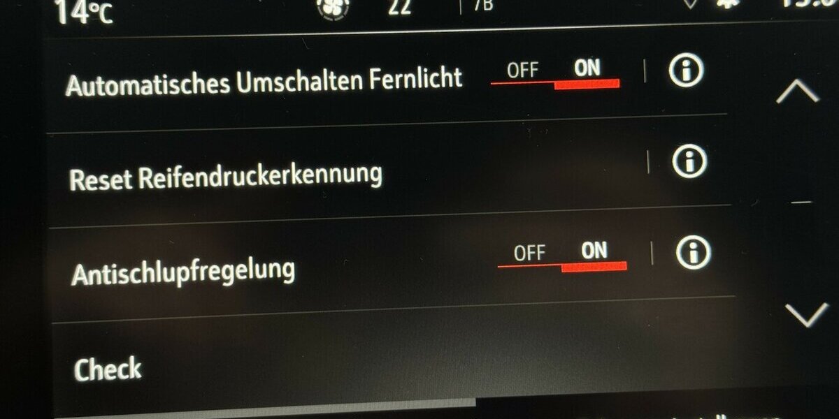 Opel Corsa e Elegance 1.Hand 136 50 kWh Sitzhzg 45.999 km 14.870 &euro; Lich 35423