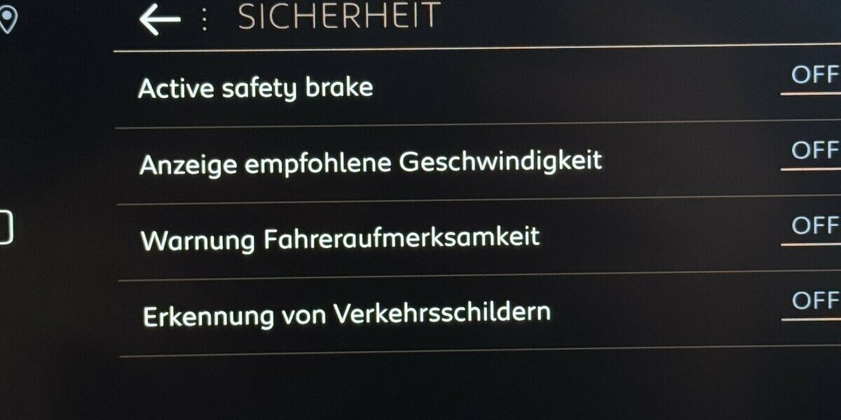 Peugeot 5008 GT 130 Black Edition EAT8 1.Hand Massage 20.400 km 26.220 &euro; Lich 35423