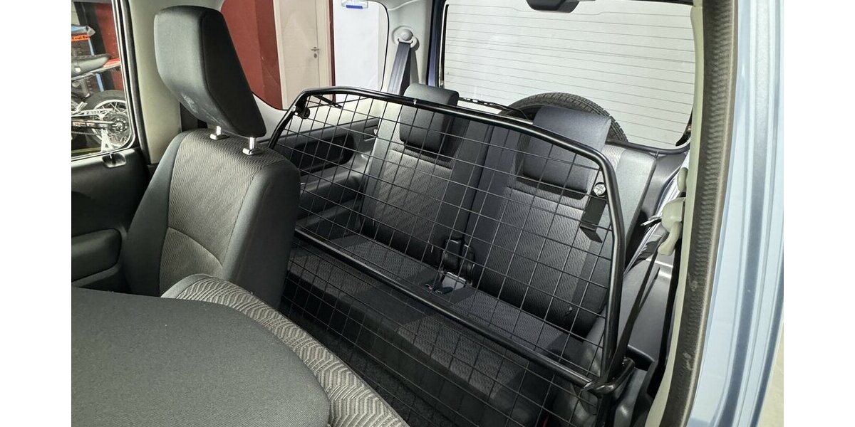 Suzuki Jimny FJ Lim. 1.3 AHK Sitzheizung Klimaanlage 84.150 km 16.880 &euro; Lich 35423