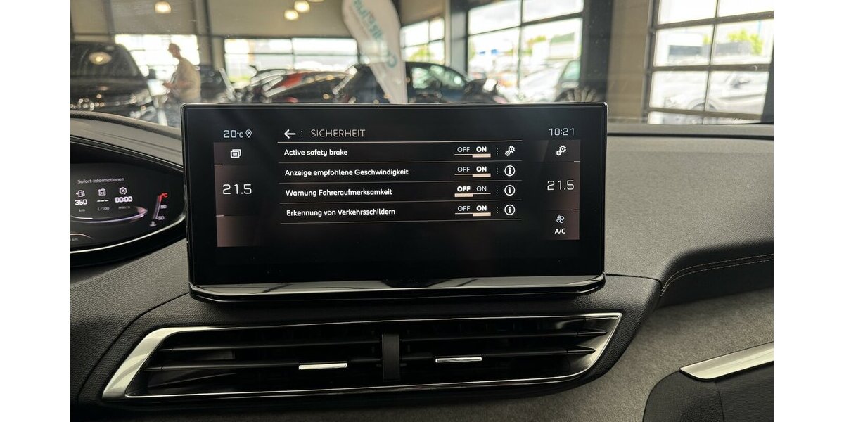 Peugeot 5008 GT 130 BlueHDi 1.Hand Panorama 7 Sitze 29.300 km 27.590 &euro; Lich 35423