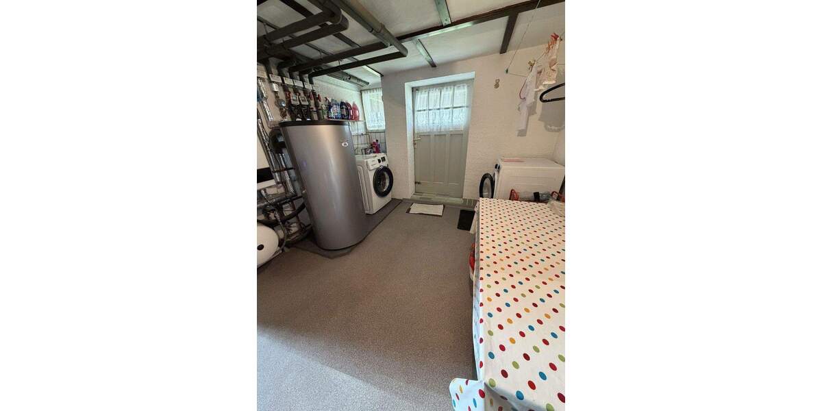 Mehrfamilienhaus, Wohnhaus Lollar - 8 Zimmer, 246 m&sup2;, 550.000&euro; | Angebot:25659213