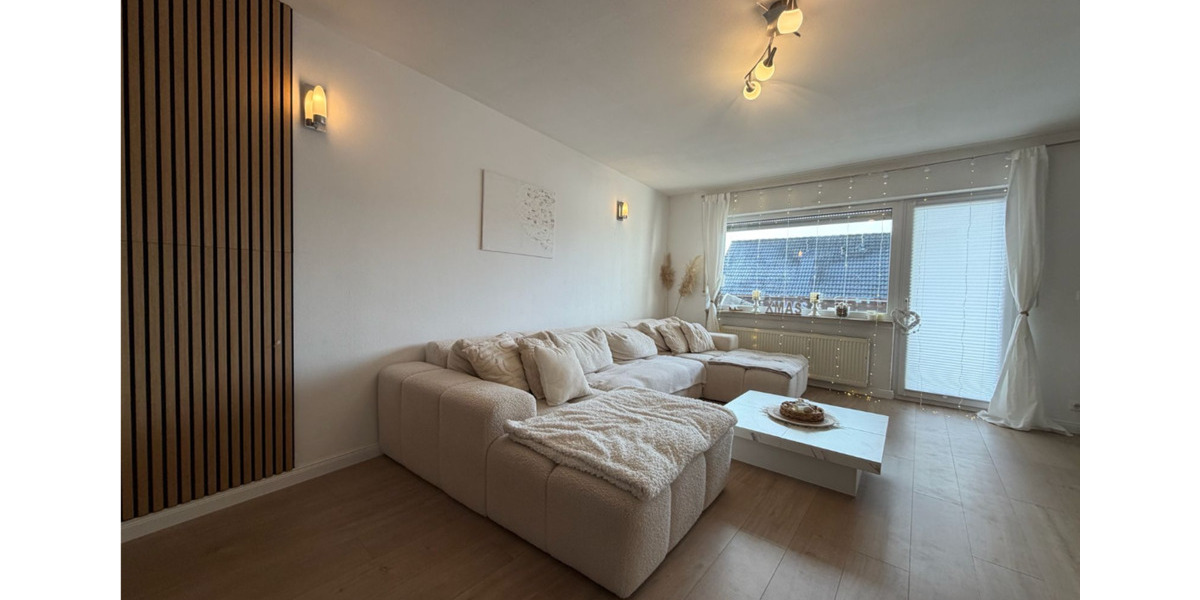 Reihenhaus Grävenwiesbach - 6 Zimmer, 199 m&sup2;, 1.650&euro; | Angebot:25947839