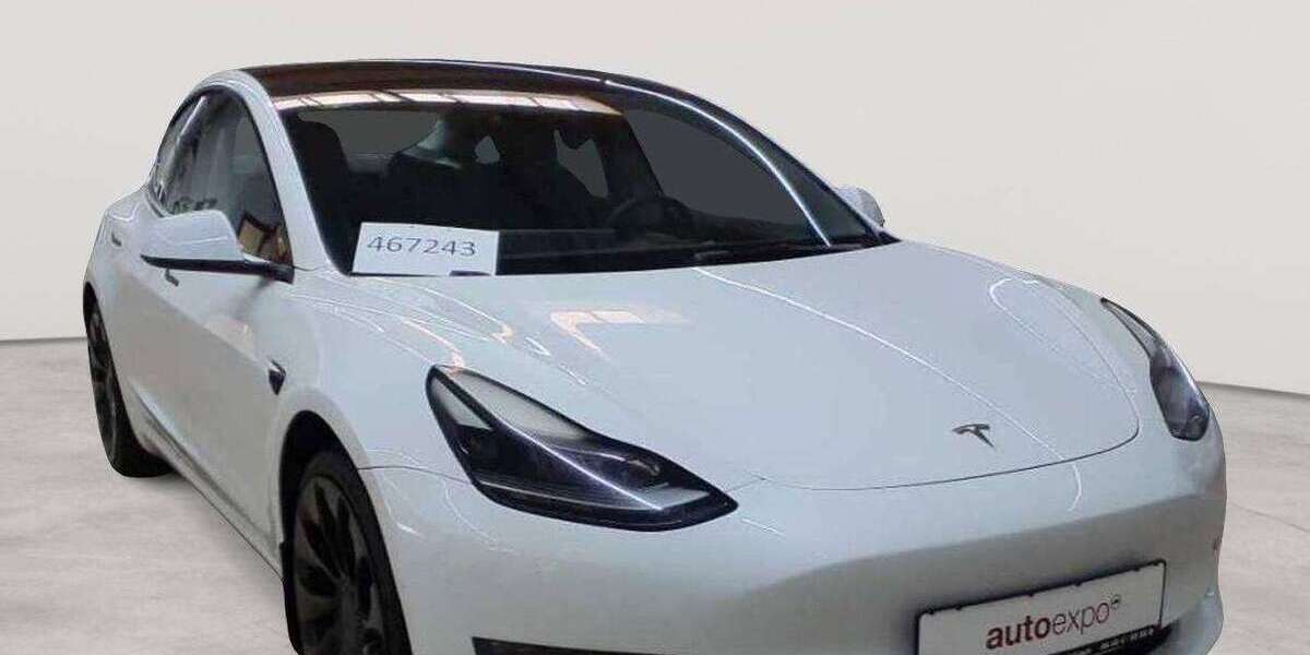 Tesla Model 3 41.176 km 30.390 &euro; Fernwald-Steinbach 35463