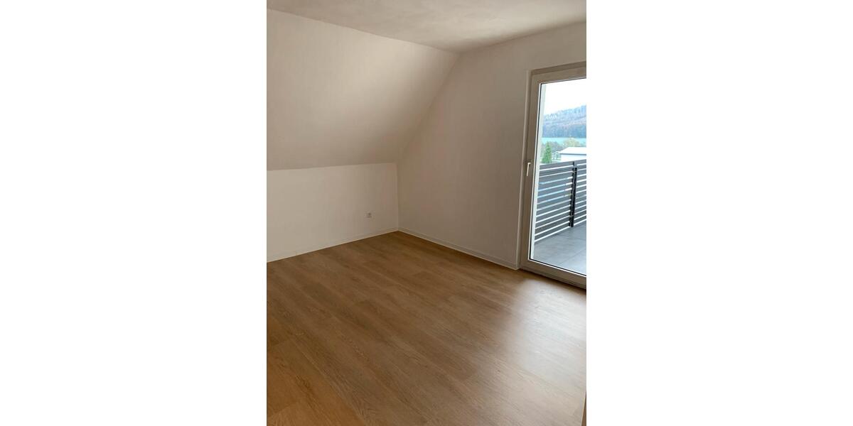 Etagenwohnung Gladenbach - 3 Zimmer, 90 m&sup2;, 780&euro; | Angebot:25844426
