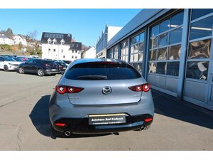 Mazda 3 Lim. 5-trg. Selection M-Hybrid 29.650 km 21.990 &euro; Bad Endbach 35080