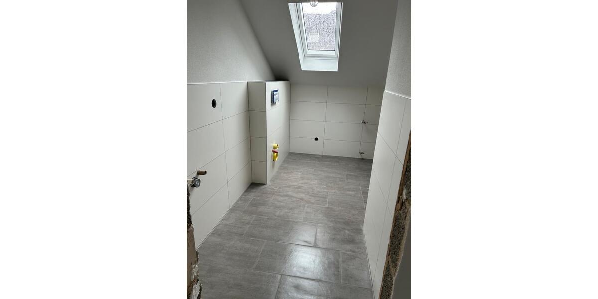 Dachgeschoßwohnung Wettenberg - 2.5 Zimmer, 80 m&sup2;, 850&euro; | Angebot:26636086