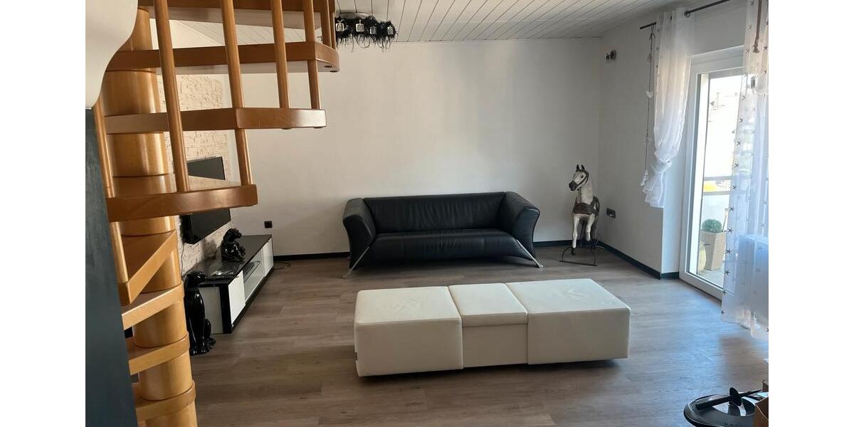Etagenwohnung Lahnau - 4 Zimmer, 135 m&sup2;, 1.300&euro; | Angebot:26680425