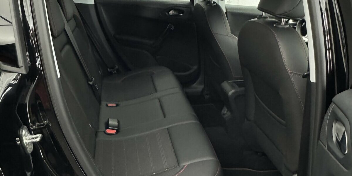 Peugeot 2008 1.2 GT-Line Automatik Sitzheizung Carplay 120.782 km 11.870 &euro; Lich 35423
