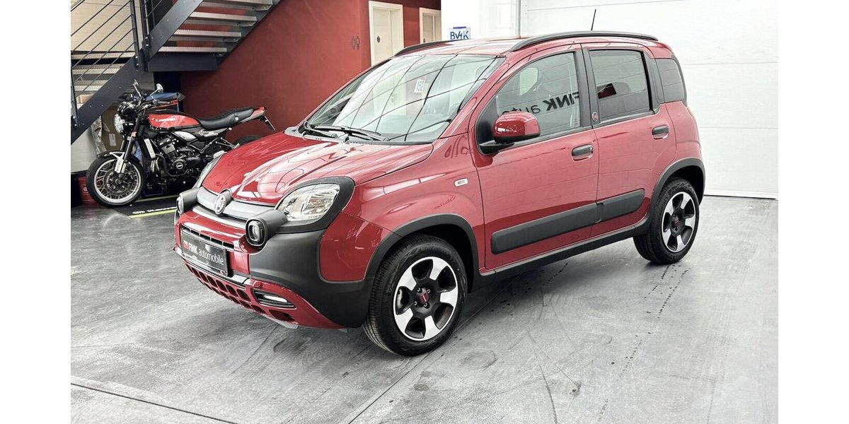 Fiat Panda Cross Red 1.0 Hybrid 1.Hand Neuwertig! 1.600 km 14.220 &euro; Lich 35423