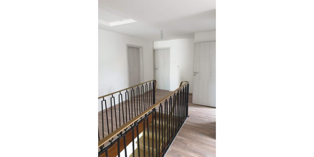 Einfamilienhaus Greifenstein - 8 Zimmer, 185 m&sup2;, 419.000&euro; | Angebot:26073792