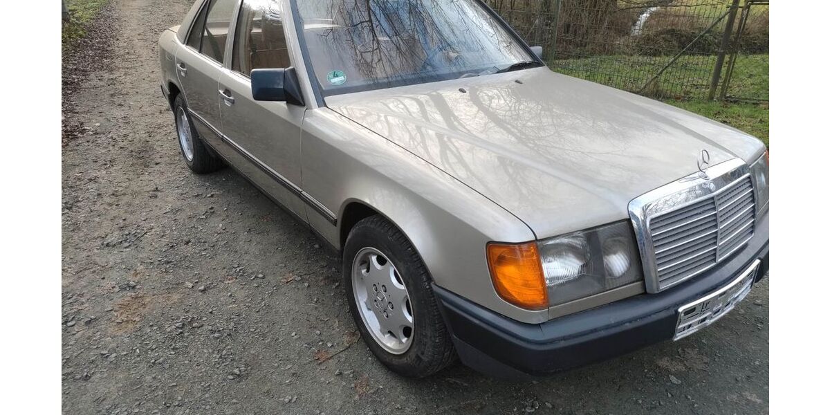 Mercedes-Benz 230 153.909 km 5.900 &euro; Schöffengrund 35641