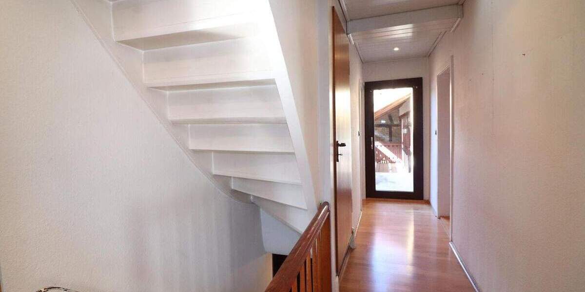 Bauernhaus, Landhaus Echzell Gettenau - 9 Zimmer, 171 m&sup2;, 350.000&euro; | Angebot:25772102