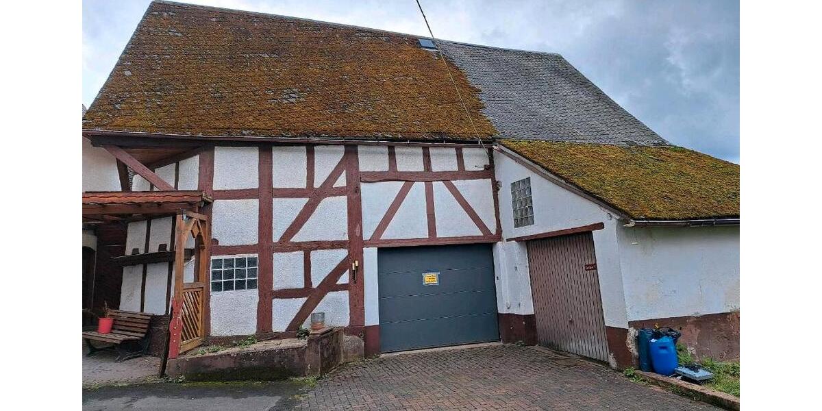 Einfamilienhaus Herborn - 13 Zimmer, 300 m&sup2;, 175.000&euro; | Angebot:25957476