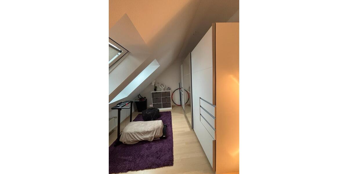 Dachgeschoßwohnung Waldsolms - 3.5 Zimmer, 72 m&sup2;, 650&euro; | Angebot:25360885