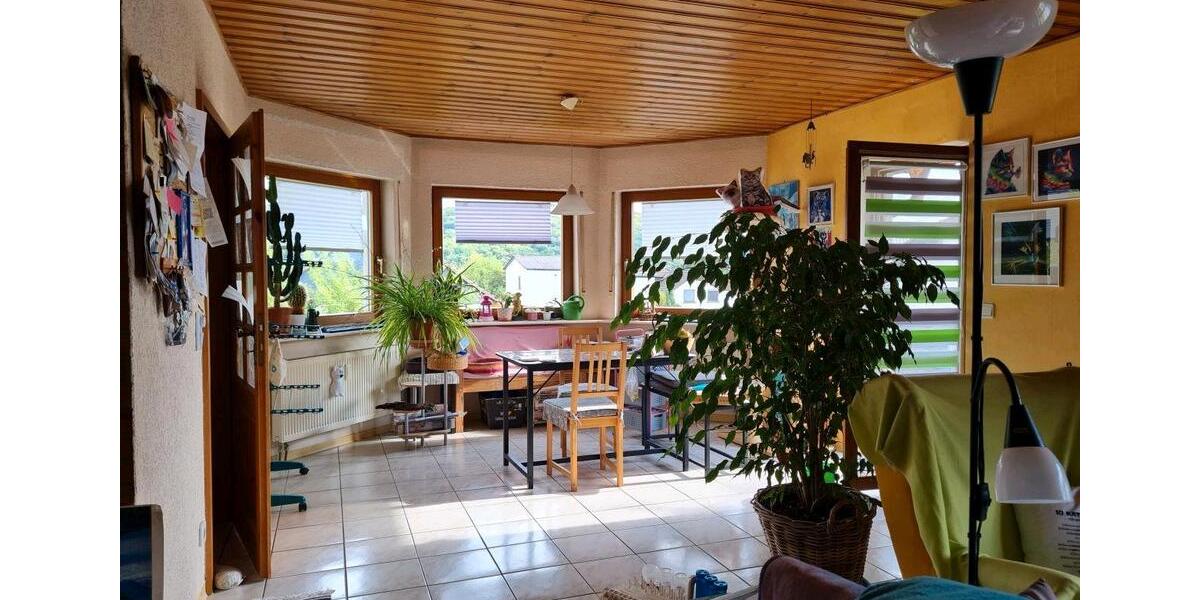 Einfamilienhaus Lohra - 8 Zimmer, 255 m&sup2;, 439.000&euro; | Angebot:26090919