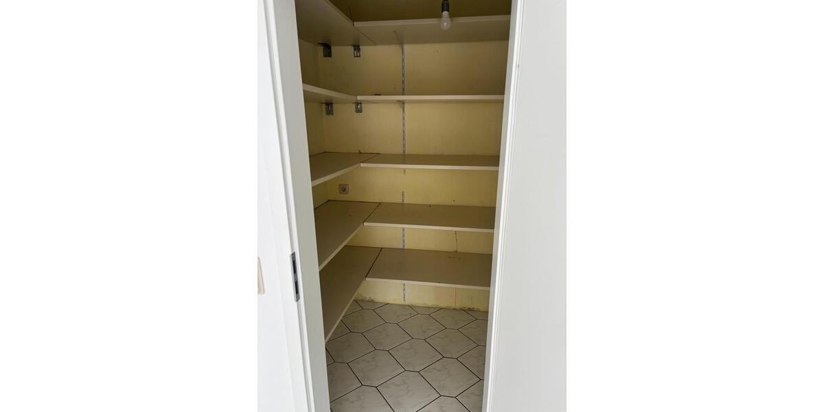 Etagenwohnung Pohlheim - 3 Zimmer, 90 m&sup2;, 850&euro; | Angebot:23704881