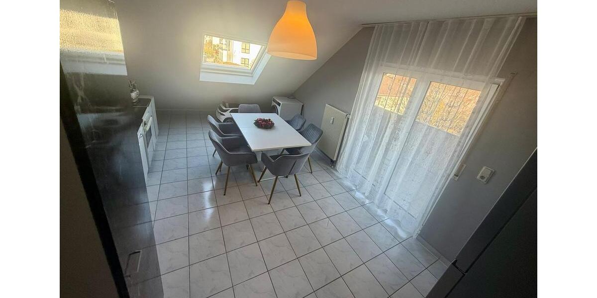 Dachgeschoßwohnung Pohlheim - 2 Zimmer, 6 m&sup2;, 700&euro; | Angebot:25853887