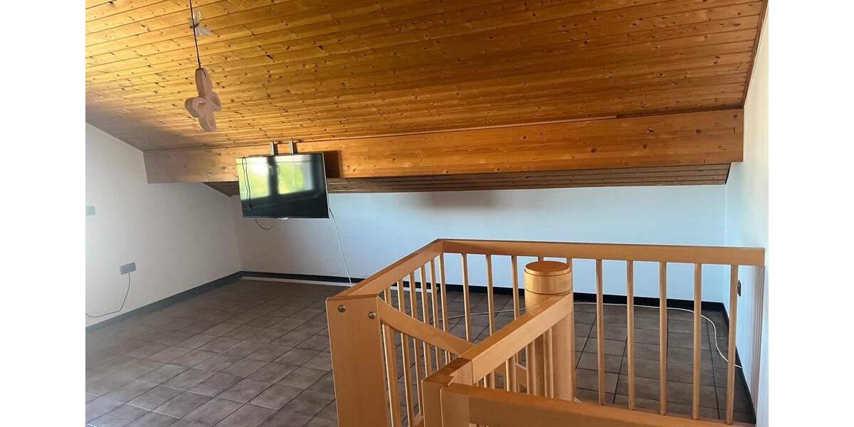 Etagenwohnung Lahnau - 4 Zimmer, 135 m&sup2;, 1.300&euro; | Angebot:26680425