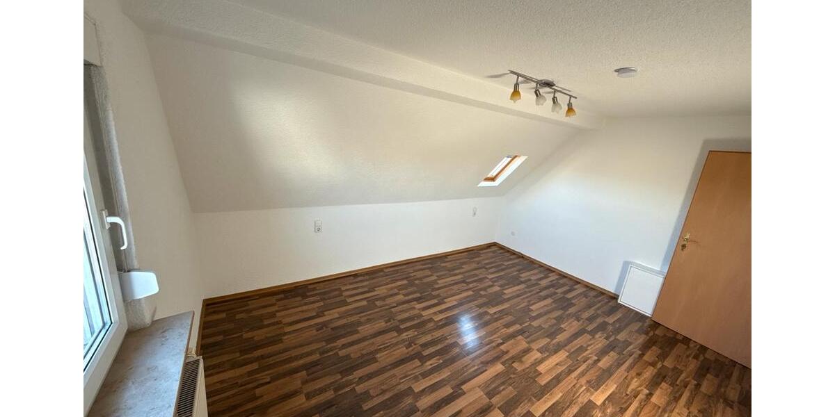 Dachgeschoßwohnung Aßlar - 2 Zimmer, 48 m&sup2;, 650&euro; | Angebot:25268415