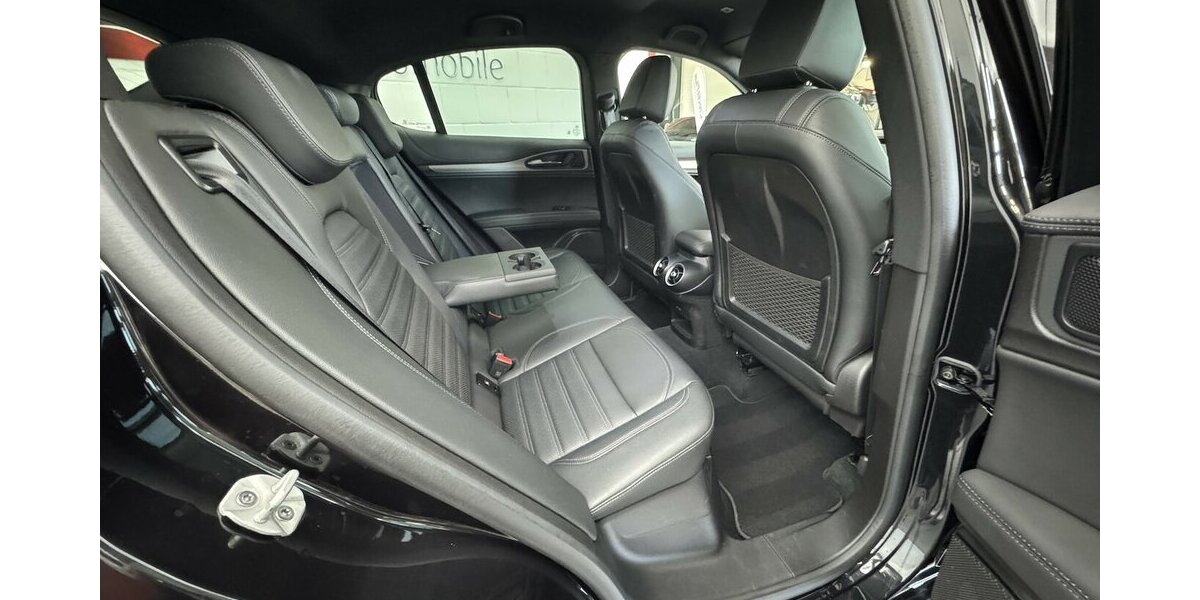 Alfa Romeo Stelvio 2.2 D Veloce Q4 Full LED Leder Carplay 36.900 km 35.890 &euro; Lich 35423