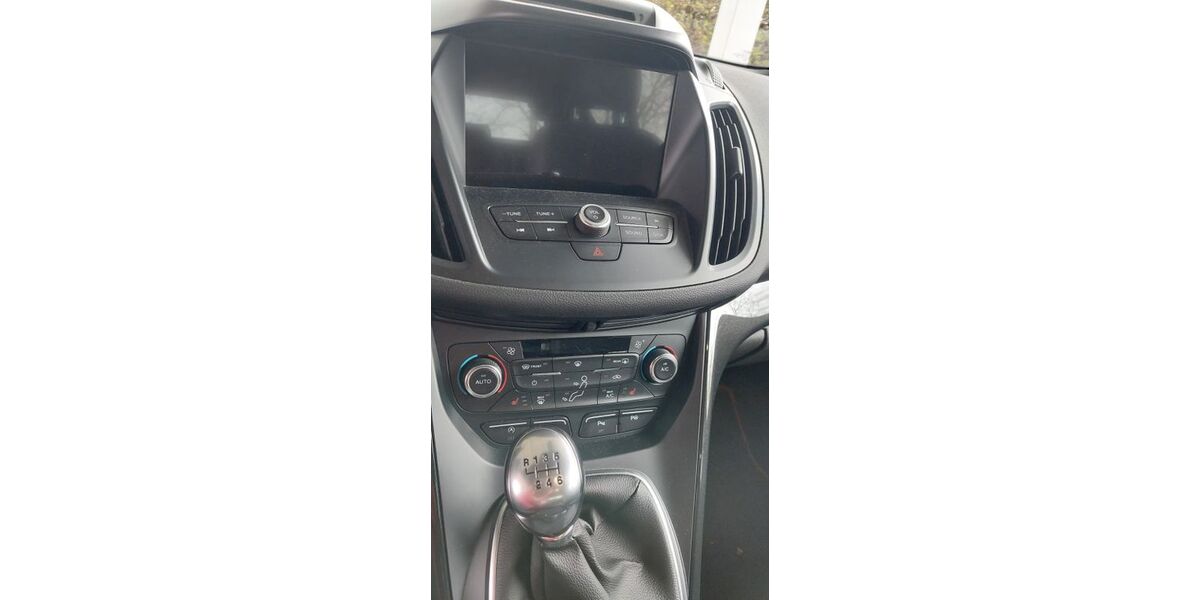 Ford Kuga 87.500 km 13.350 &euro; Leun 35638