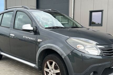 Dacia Sandero 130.000 km 2.900 &euro; Butzbach 35510