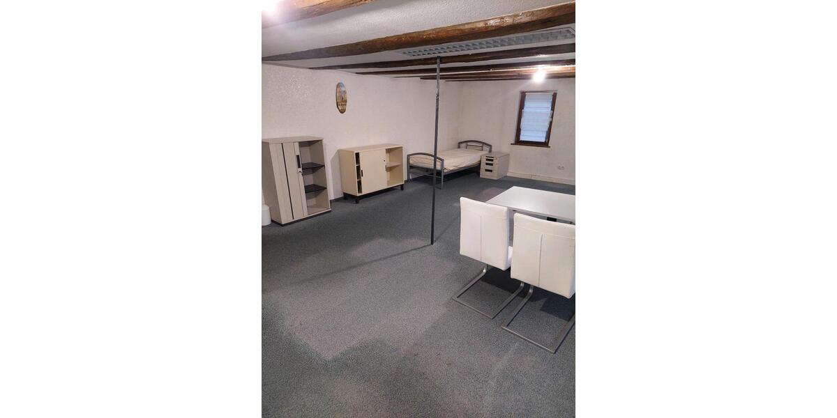 Etagenwohnung Grünberg - 6 Zimmer, 120 m&sup2;, 13&euro; | Angebot:25131782