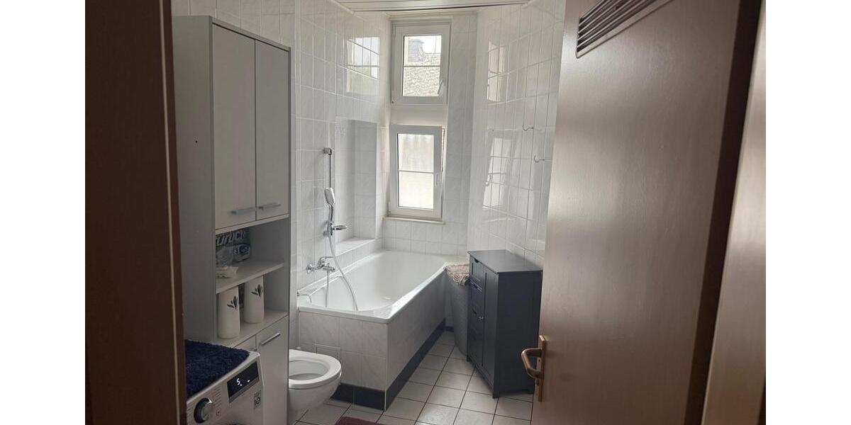 Etagenwohnung Bad Nauheim - 3 Zimmer, 83 m&sup2;, 1.300&euro; | Angebot:25181666