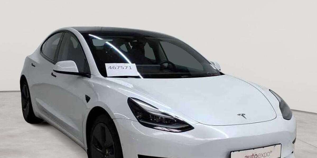 Tesla Model 3 73.682 km 21.990 &euro; Fernwald-Steinbach 35463