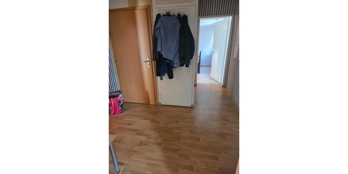 Etagenwohnung Aßlar - 4 Zimmer, 80 m&sup2;, 1.000&euro; | Angebot:26639241