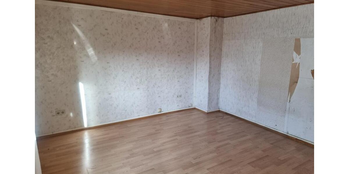 Einfamilienhaus Wetzlar Münchholzhausen - 11 Zimmer, 214 m&sup2;, 290.000&euro; | Angebot:25831549