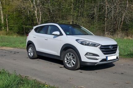 Hyundai TUCSON 110.000 km 14.100 &euro; Greifenstein 35753