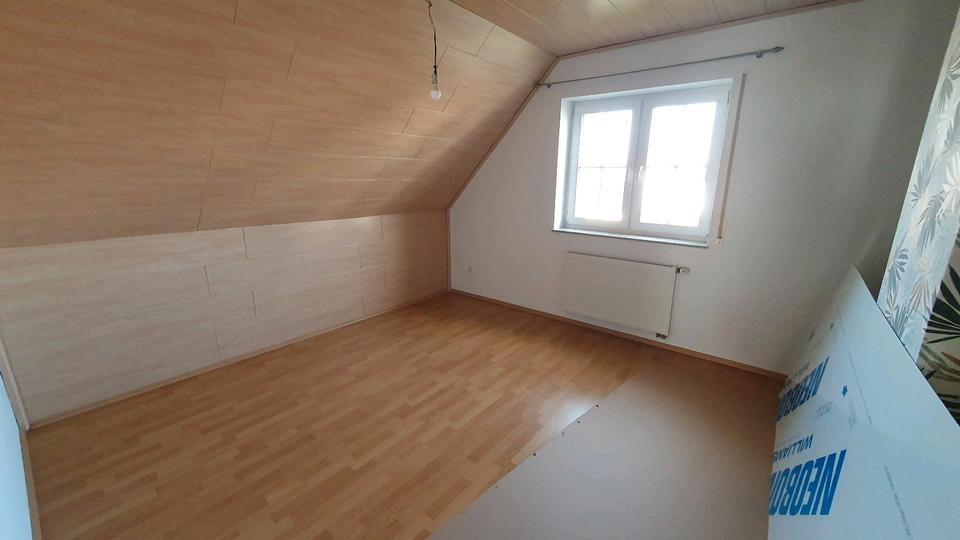Dachgeschoßwohnung Wettenberg - 3 Zimmer, 80 m&sup2;, 1.000&euro; | Angebot:25807224
