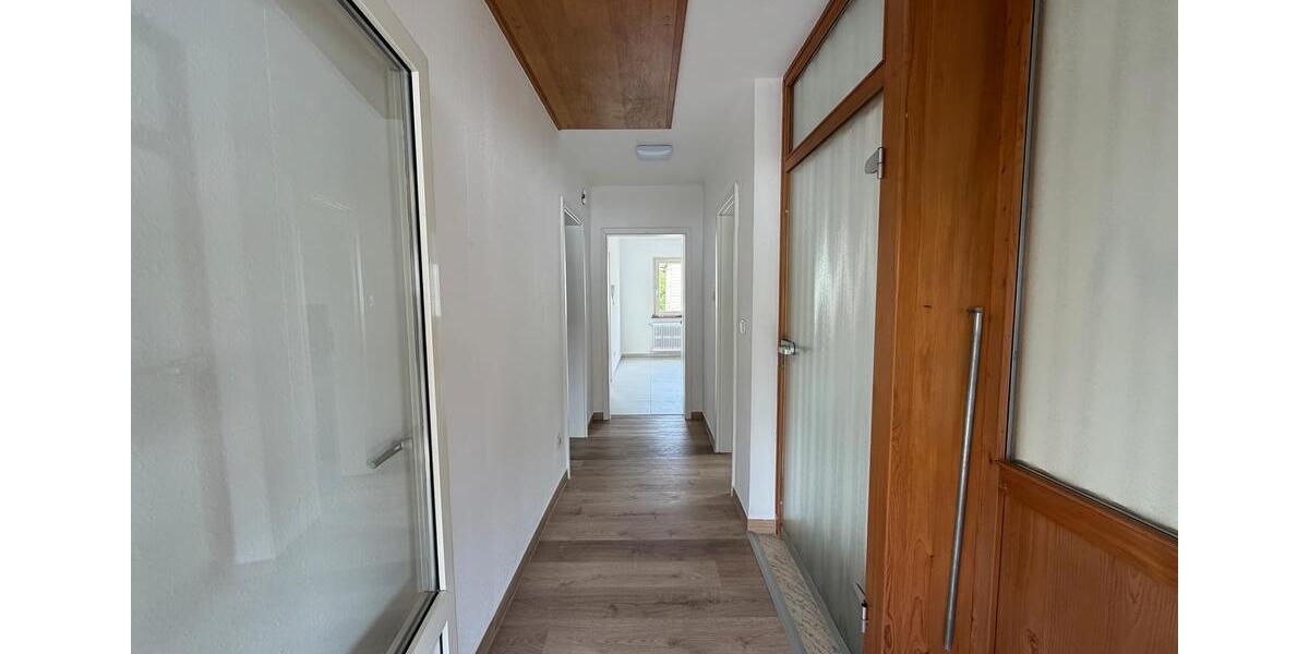 Etagenwohnung Leun - 2 Zimmer, 65 m&sup2;, 490&euro; | Angebot:26679018