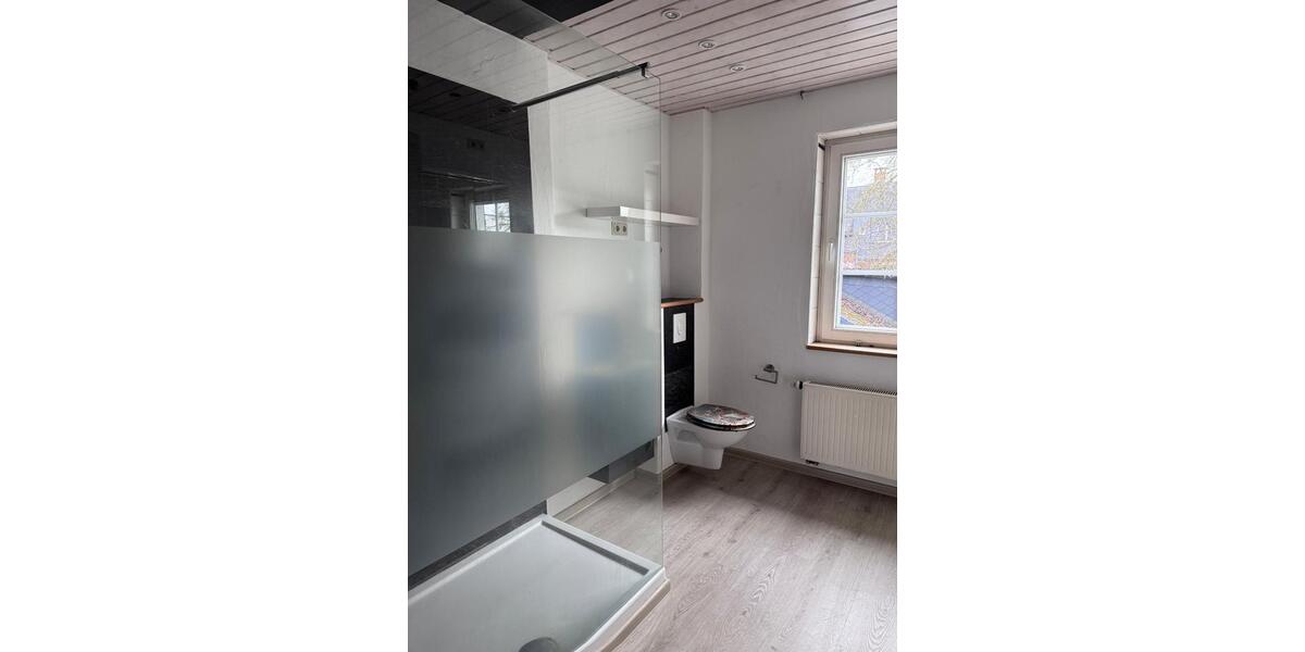 Etagenwohnung Sinn - 3 Zimmer, 96 m&sup2;, 870&euro; | Angebot:25542861