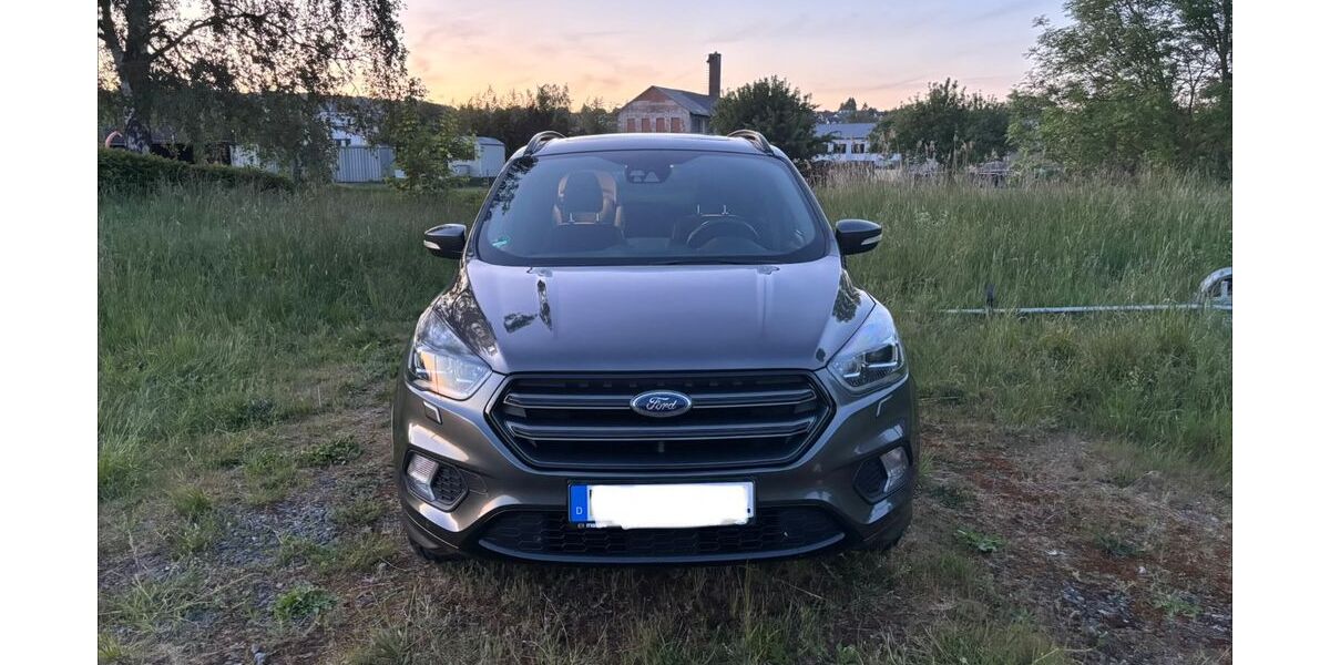 Ford Kuga 95.820 km 17.000 &euro; Solms 35606