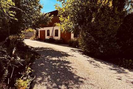 Einmalig: Großes Anwesen mit vielen Möglichkeiten im Grünen - Haus Ehringshausen | Angebot:27095964