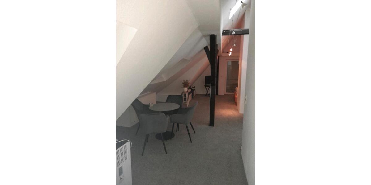 Dachgeschoßwohnung Gießen Allendorf - 1 Zimmer, 50 m&sup2;, 1.000&euro; | Angebot:26178127
