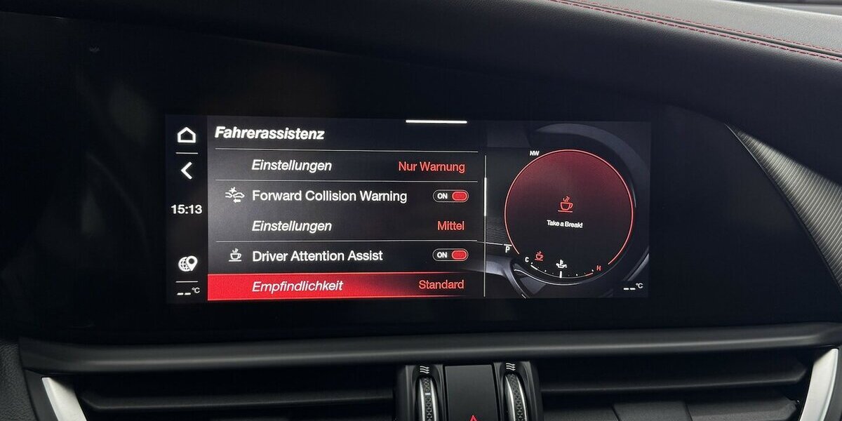 Alfa Romeo Giulia Competizione Q4 Turbo CarPlay Kamera 8.960 km 36.220 &euro; Lich 35423