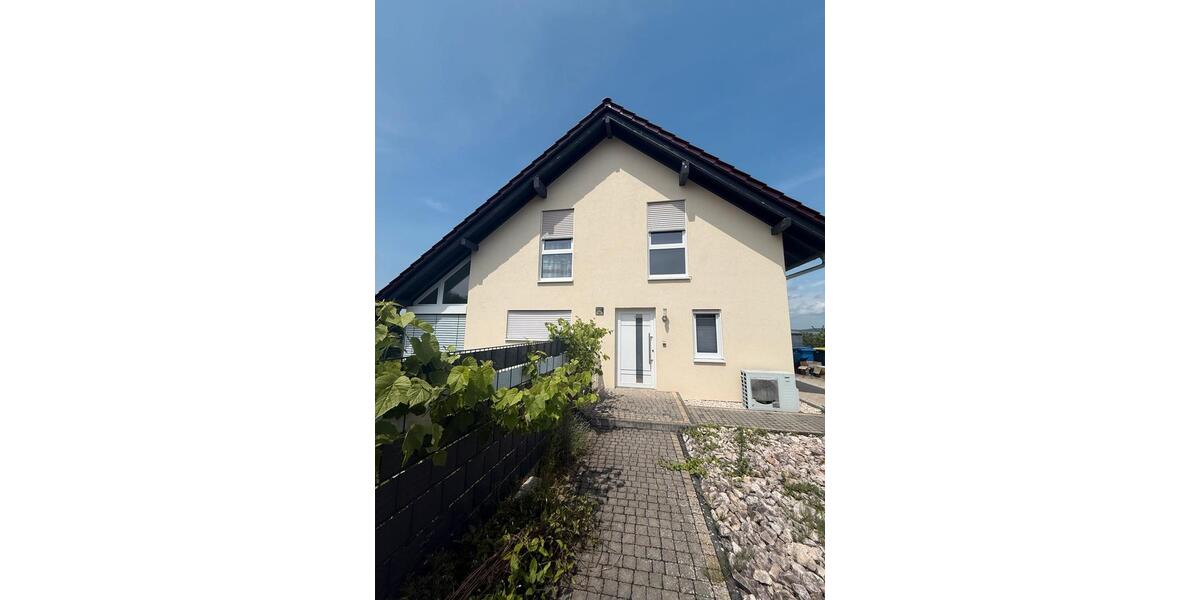 Einfamilienhaus Lohra - 4 Zimmer, 138 m&sup2;, 430.000&euro; | Angebot:27054039